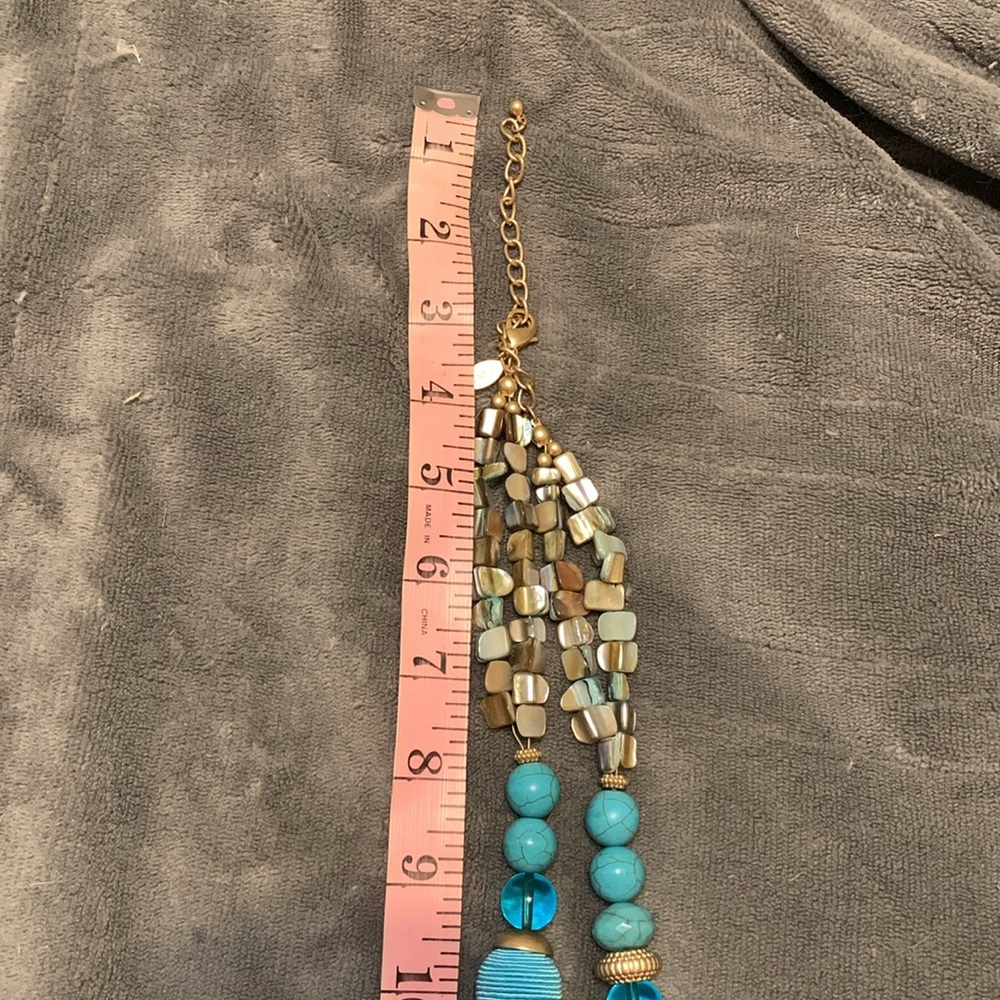 Beautiful turquoise and shell Chicos statement necklace - Picture 7 of 7